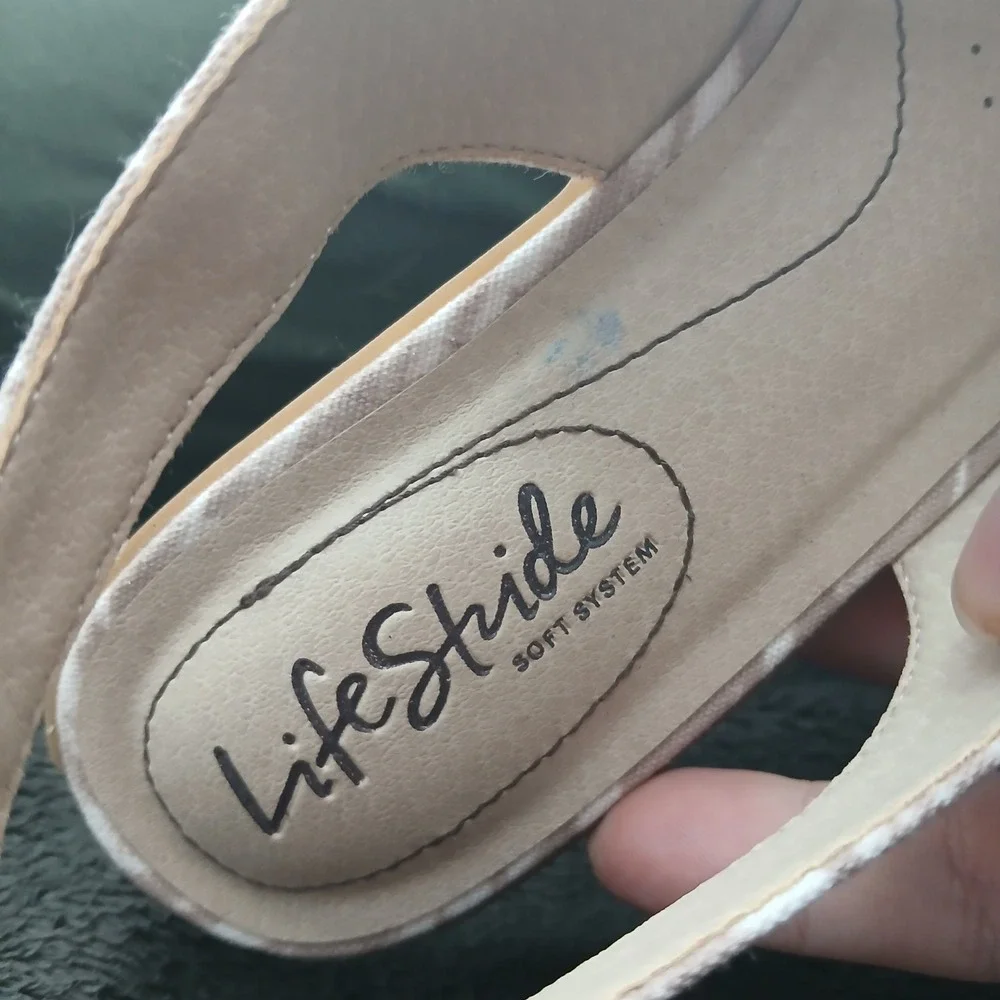 LifeStride Mimosa 2 Wedge Sandals 5.5M Tan White Ikat Slingback Comfort Shoes